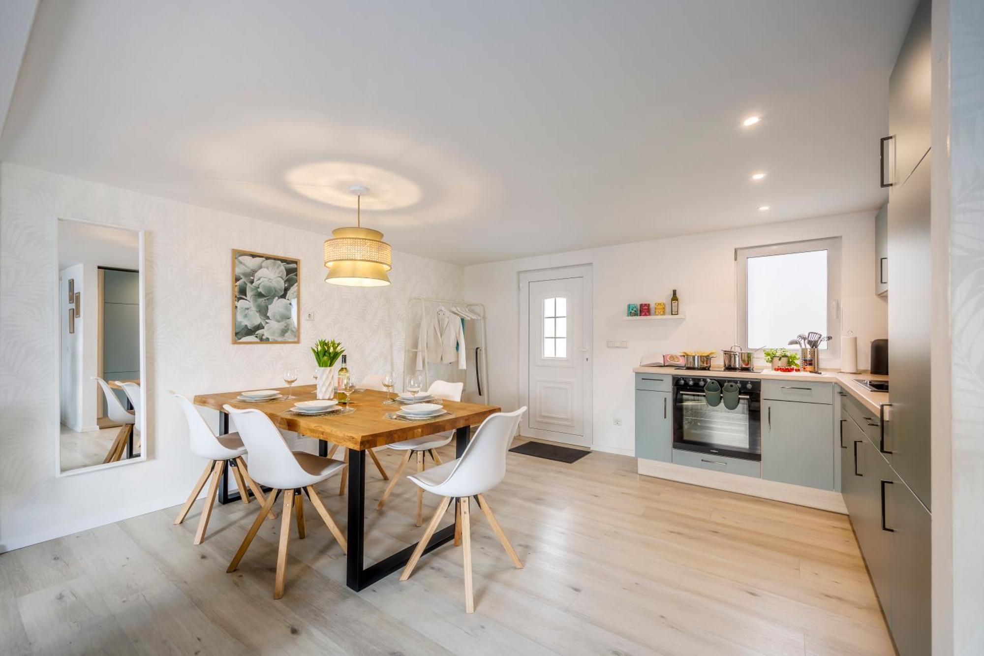 Holiday home Geraumiges Strandhaus: Familienfreundlich Mit Terrasse Nahe Werbellinsee