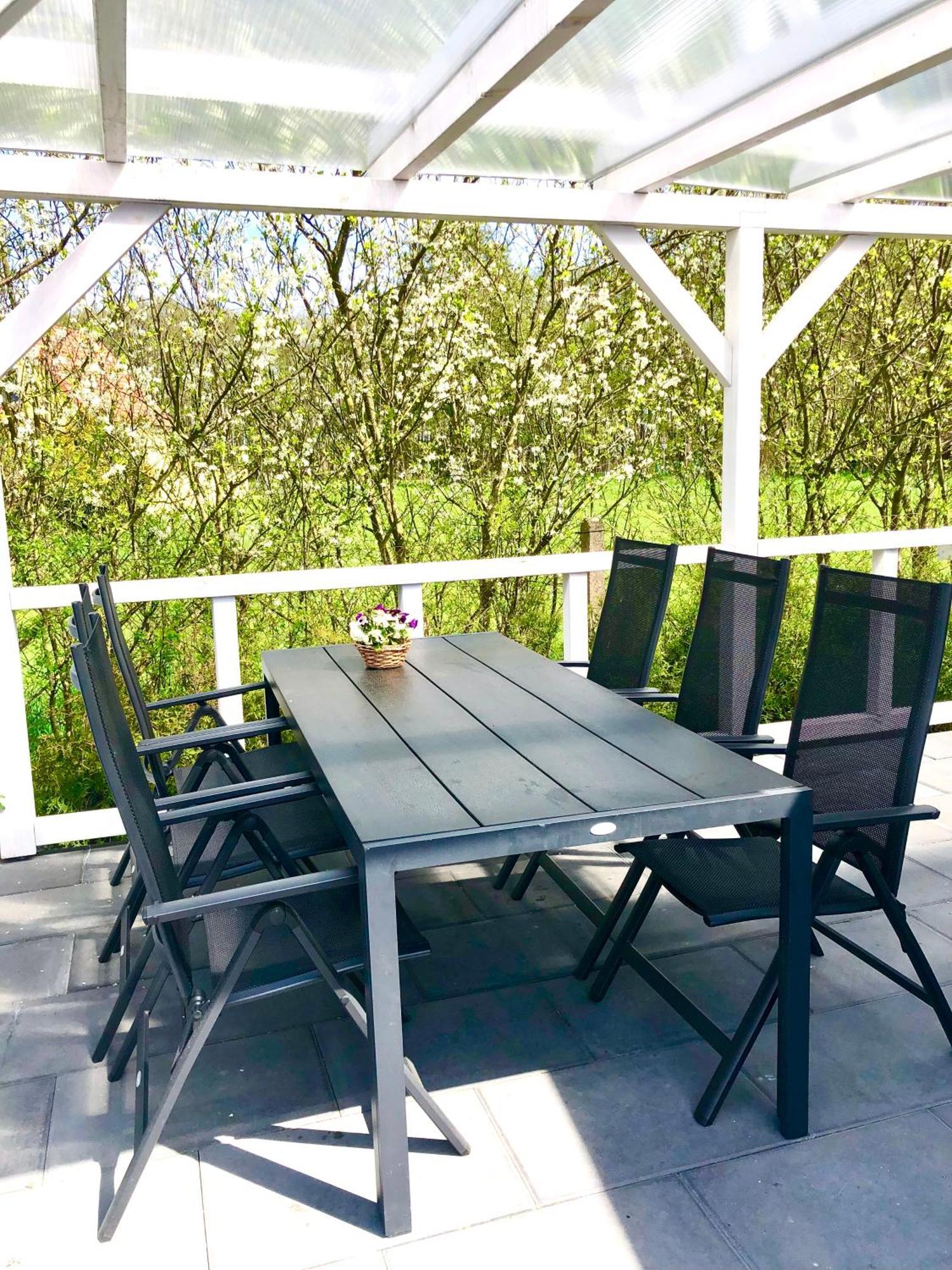 Geraumiges Strandhaus: Familienfreundlich Mit Terrasse Nahe Werbellinsee